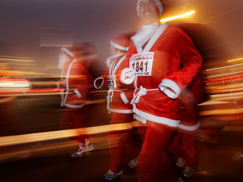Kerstmannen rennen voor voedselbank in Beuningen
