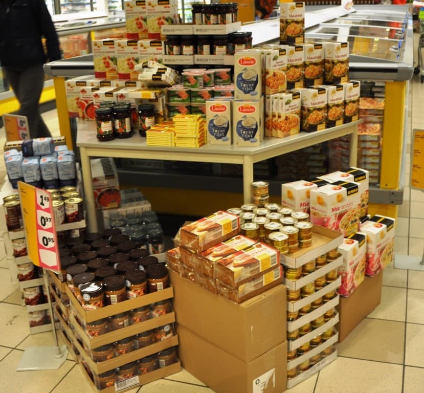 Supermarktactie Voedselbank Bolsward bij de Jumbo Kooistra op zat. 20 juni